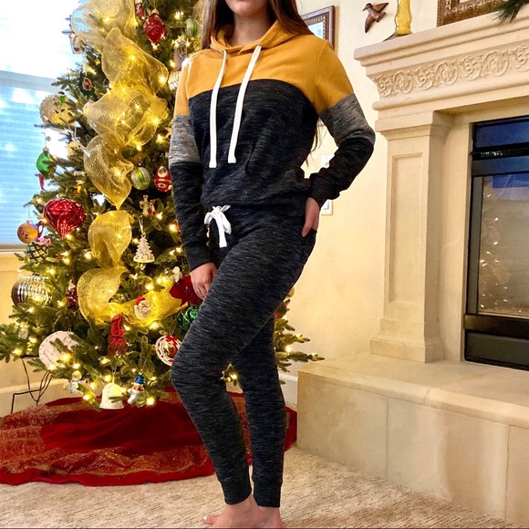 CLEARANCE-FIRM‼️5🌟Color Block Jogger Jumpsuit - Picture 2 of 7